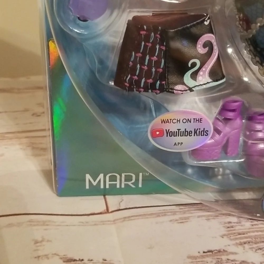 Mermaid High Mari Removable Tail .. Shell Opens‎ in Water .. NEW